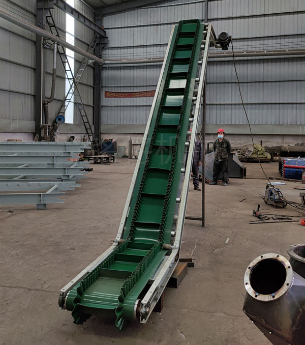 爬坡皮带输送机